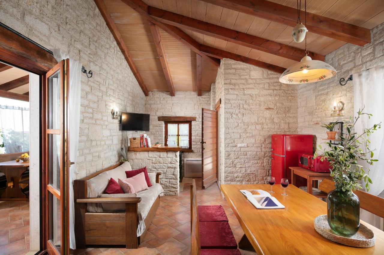 Apartments Valter 881 Novigrad  Bagian luar foto